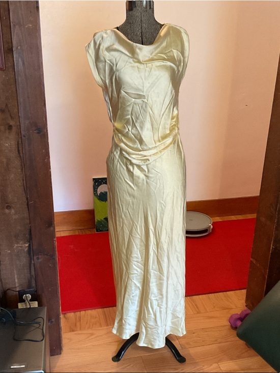 Selfie Leslie Dresses & Skirts - Selfie Leslie Satin Maxi Dress in Pale Yellow